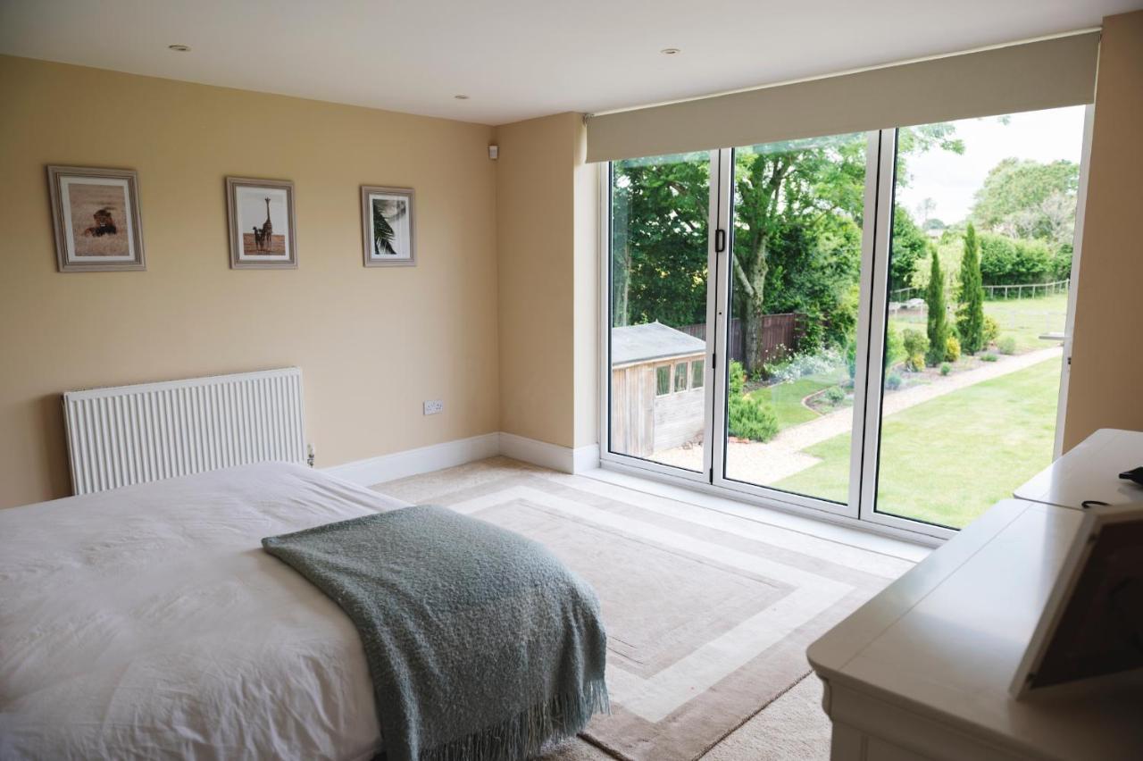 Large Country House - Hot Tub - Pool Table - Bbq - 5 Bedrooms - Log Burner Three Legged Cross Eksteriør billede