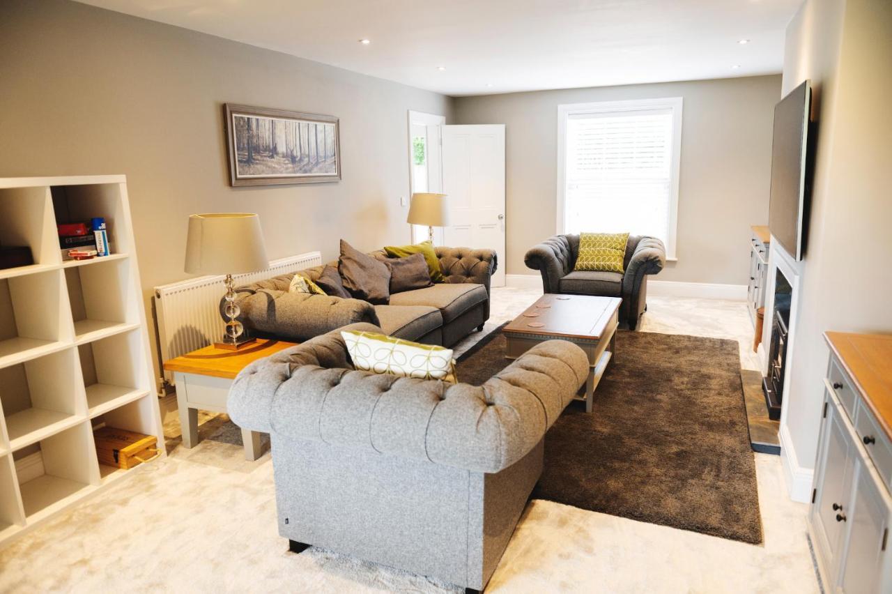 Large Country House - Hot Tub - Pool Table - Bbq - 5 Bedrooms - Log Burner Three Legged Cross Eksteriør billede