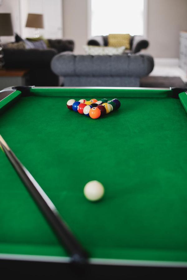 Large Country House - Hot Tub - Pool Table - Bbq - 5 Bedrooms - Log Burner Three Legged Cross Eksteriør billede