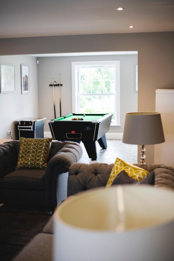 Large Country House - Hot Tub - Pool Table - Bbq - 5 Bedrooms - Log Burner Three Legged Cross Eksteriør billede