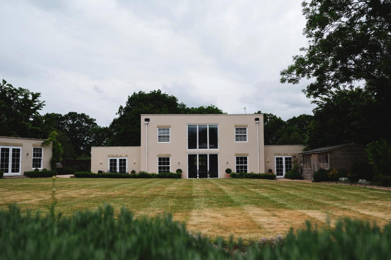 Large Country House - Hot Tub - Pool Table - Bbq - 5 Bedrooms - Log Burner Three Legged Cross Eksteriør billede