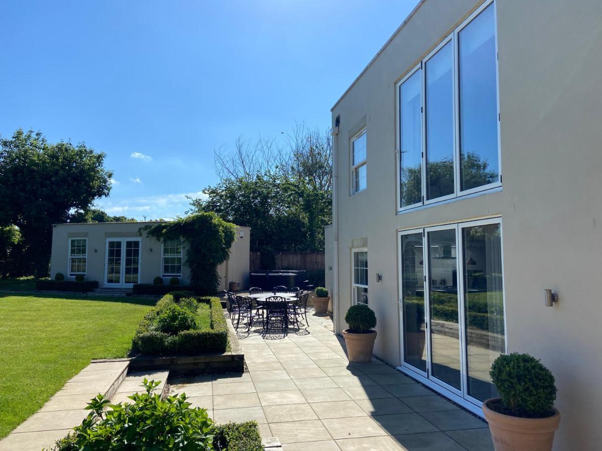 Large Country House - Hot Tub - Pool Table - Bbq - 5 Bedrooms - Log Burner Three Legged Cross Eksteriør billede