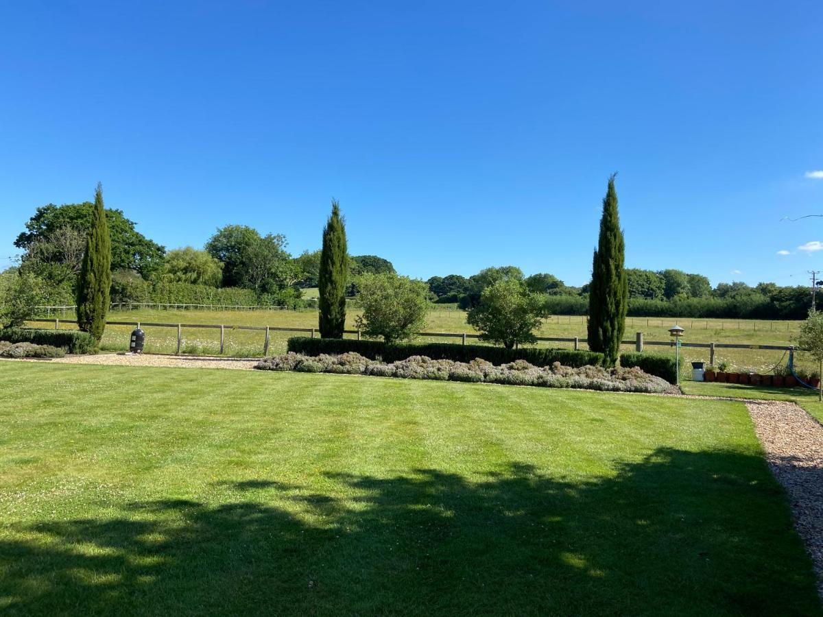 Large Country House - Hot Tub - Pool Table - Bbq - 5 Bedrooms - Log Burner Three Legged Cross Eksteriør billede